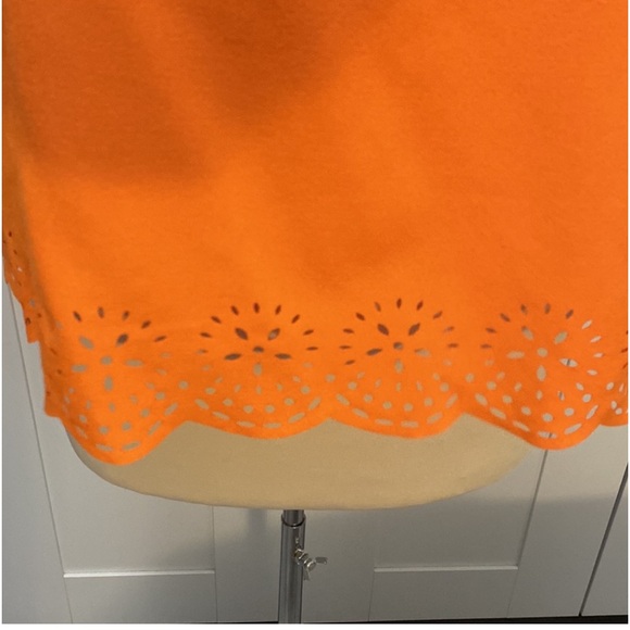 Orange Short Sleeved Top With Laser Cutout Accent Sz MED - Picture 6 of 6